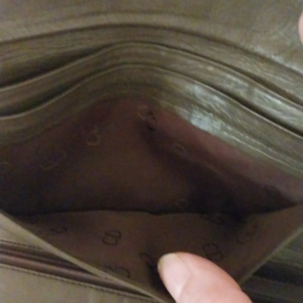 Dior wallet